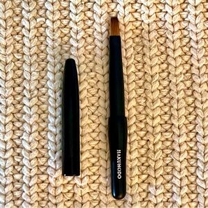 HAKUHODO Kokutan Portable Lip Brush - New